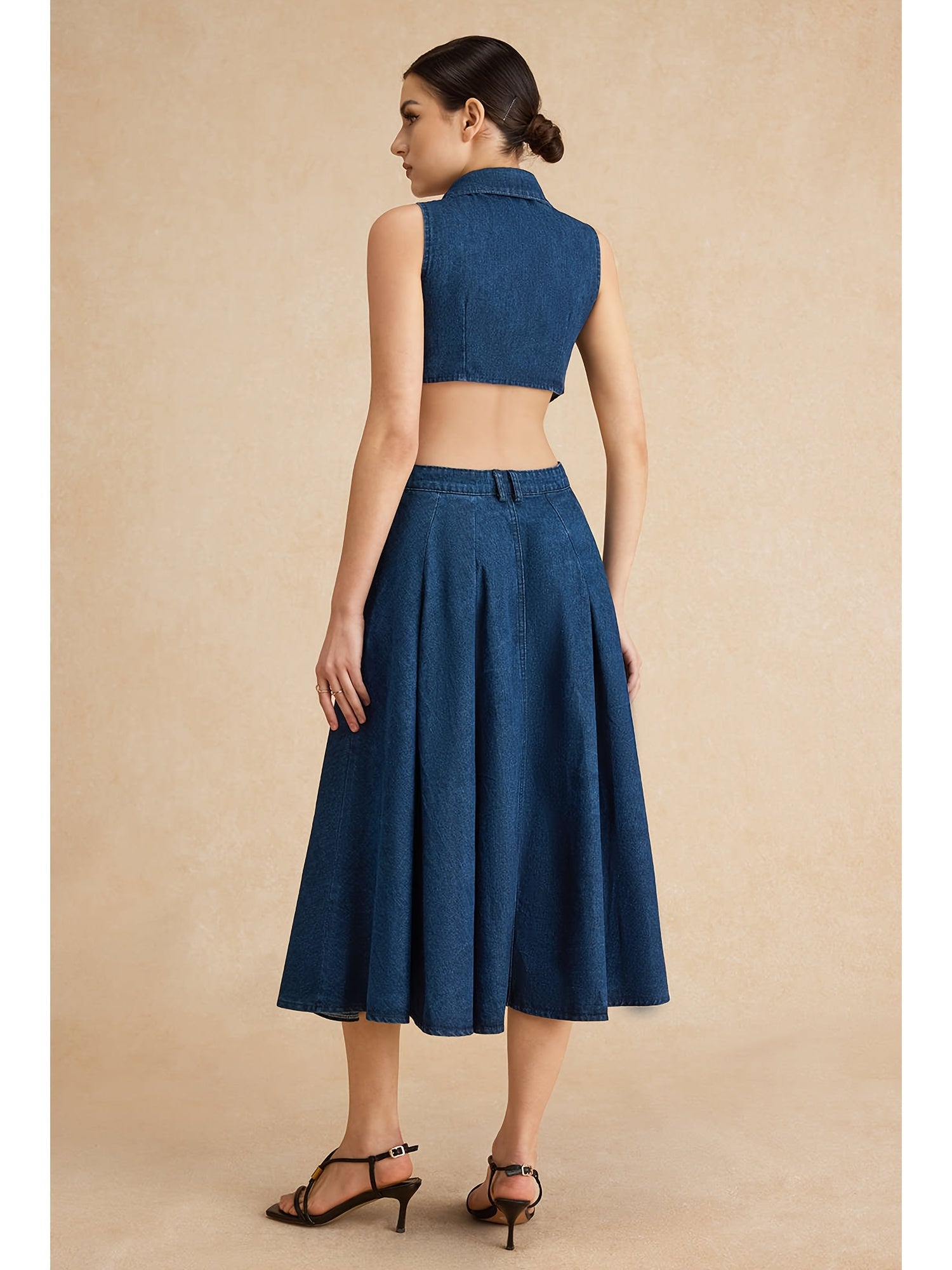 Women's Sleeveless Denim Dress with Open Waist Cut-Out & Split Hem - Golden-Tone Metal Buttons, Square Neck Casual Summer Dress, Machine Washable Mid-Length Skirt for Daily Outings & Gatherings, Evening Event Attire, Decorati