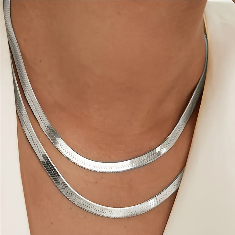 1pc Elegant Multi-Layer Flat Snake Bone Chain Necklace - Golden-Toned Alloy, Versatile & Stylish Clavicle Accessory for Casual Attire or Gifting, Perfect for All Seasons, Snake Jewelry