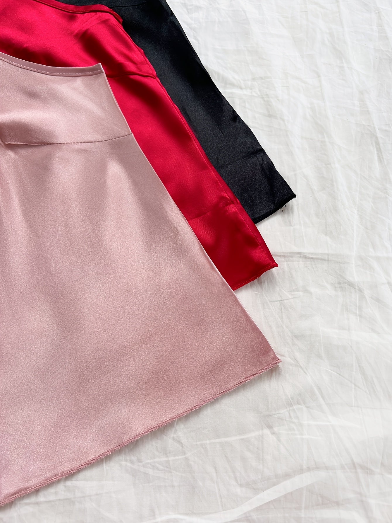 6pcs Set of Stylish And Sexy V-Neck Camisole And Ruffled Shorts Made of Faux Silky, Perfect for Casual And Comfortable Wear in All Seasons.