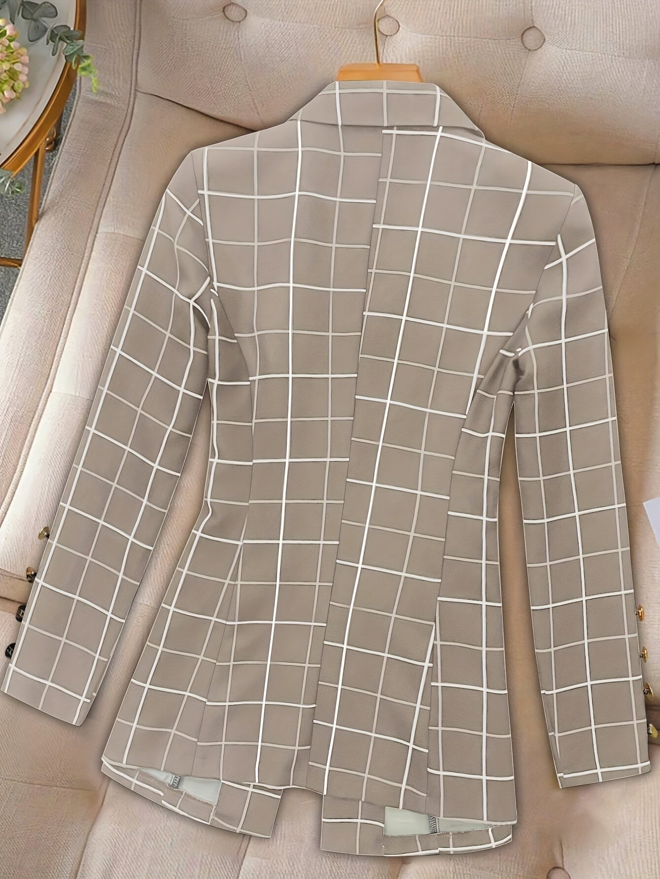 Elegant Women'S Plaid Double-Breasted Blazer - Chic Long Sleeve, Polyester, Button-Up Collar, Regular Fit for Spring/Fall, Ladies Blazer