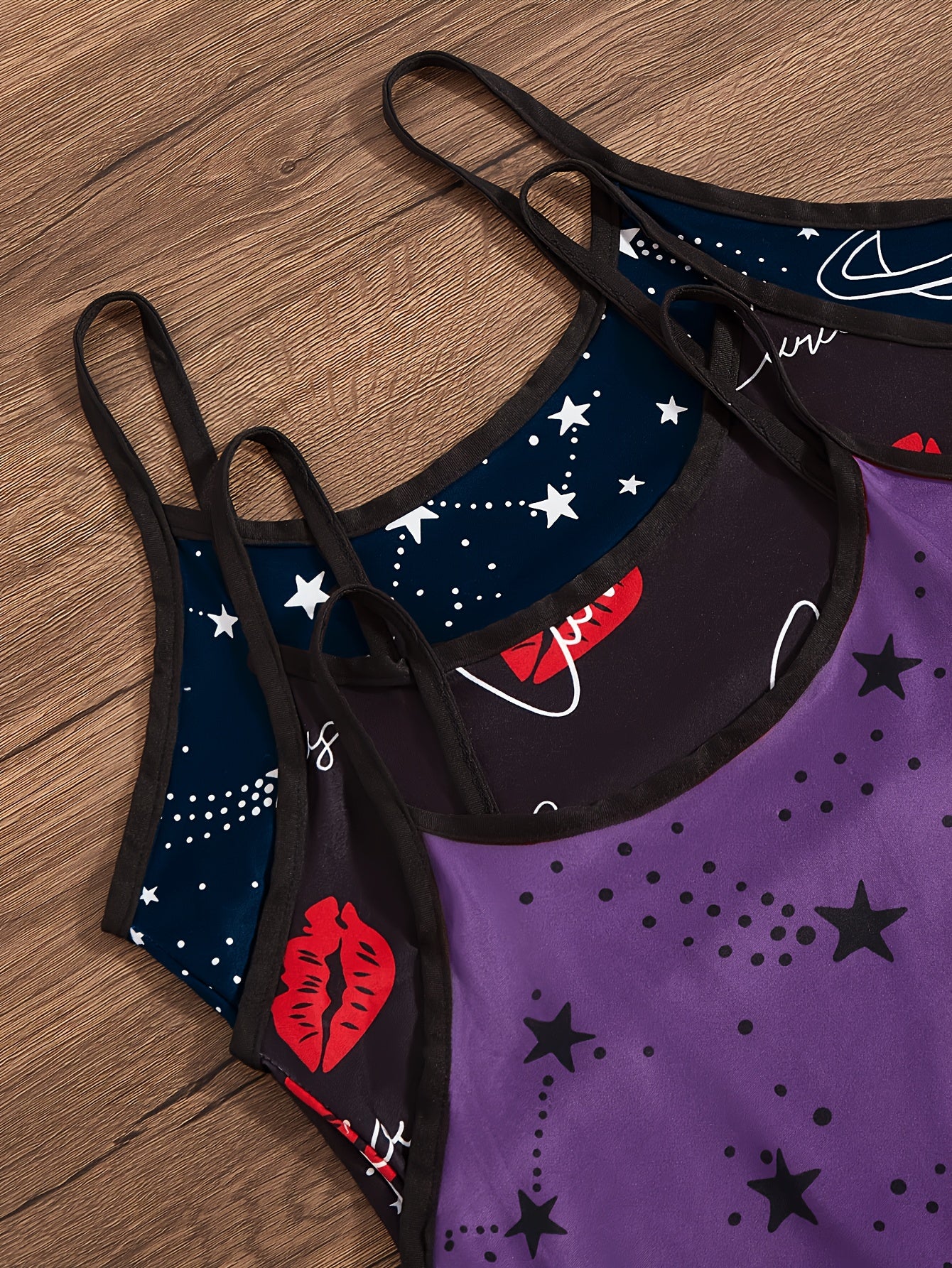 Starry Sky Style - Three-Piece Set of Women'S Sleepwear with Lip Prints