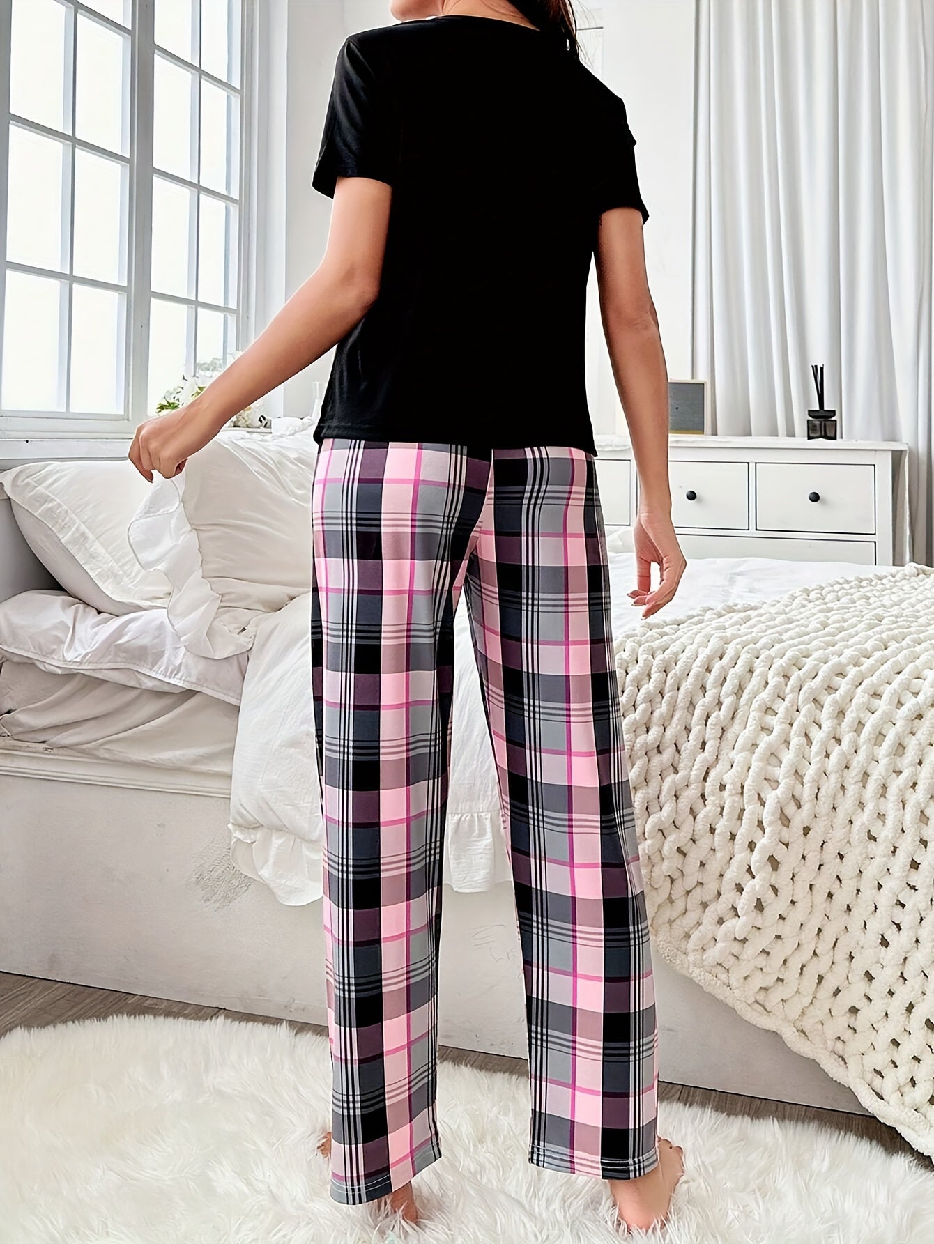 Women's Plaid Heart & Slogan Print Casual Pajama Set, Short Sleeve Round Neck Top & Pants, Comfortable Relaxed Fit