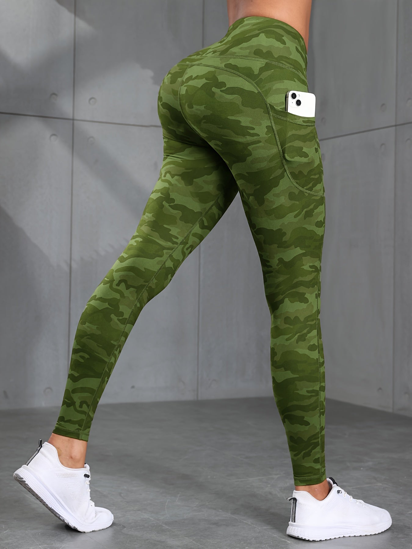 Women's Camouflage High-Waisted Yoga Pants with Pocket - All-Season Knit Fabric, Mid-Stretch, Sports Style, Polyester Material