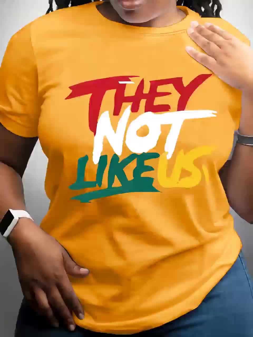 Women's "THEY NOT LIKE US" Bold Letter Print T-Shirt - Vibrant Green Short Sleeve Crew Neck Casual Top, Machine Washable Regular Fit Tee for Spring & Summer