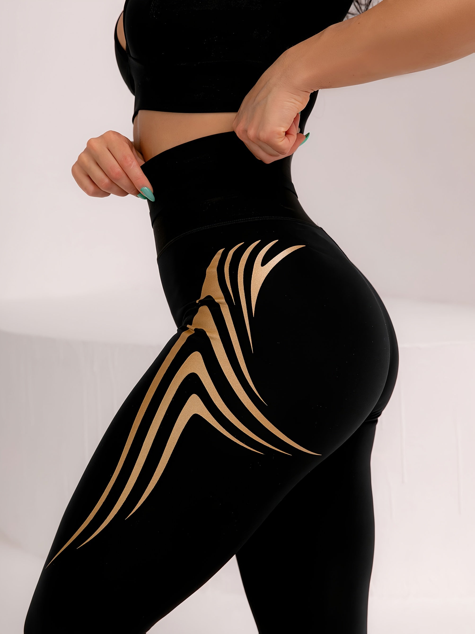 Women's High-waisted Stretch Sports Leggings, Black Hot-stamped Golden Yoga Pants, Buttocks-lifting Breathable Exercise Running Pants
