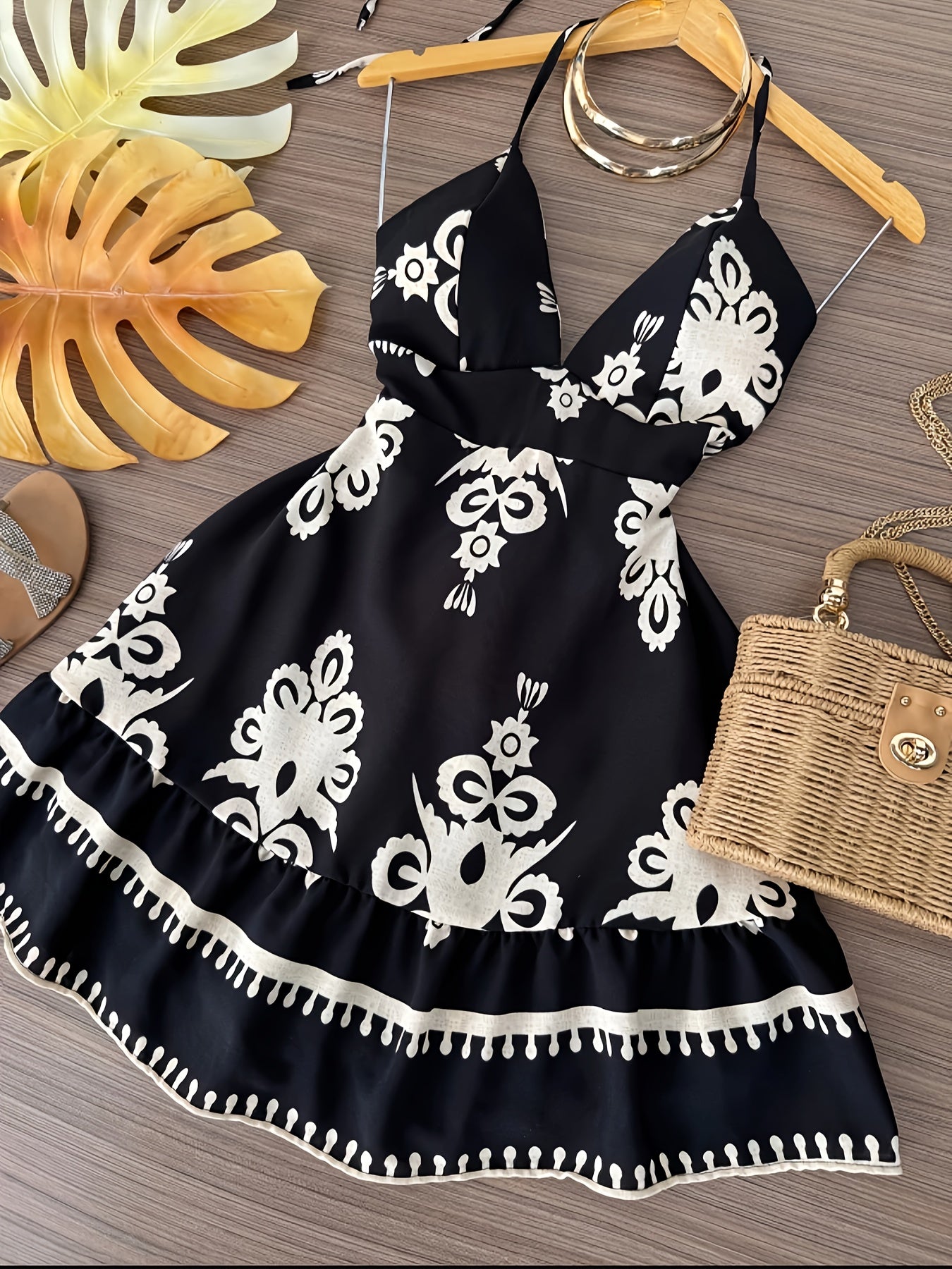 Women's Elegant Halter Neck Summer Dress - Black & White Floral Print A-Line Knee-Length with Back Bow Detail, Machine Washable for Beach, Casual & Semi-Formal Occasions, No Stretch Fabric, Beach Dress