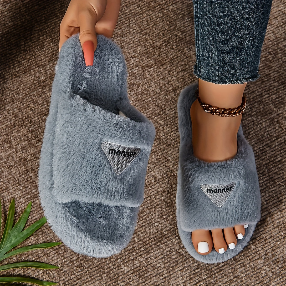 Women's Plush Fleece Slip-On Slippers with Thick Cushioned TPR Sole - Soft Pink All-Season Indoor House Shoes, Cozy Casual Comfort for Home, House Slippers