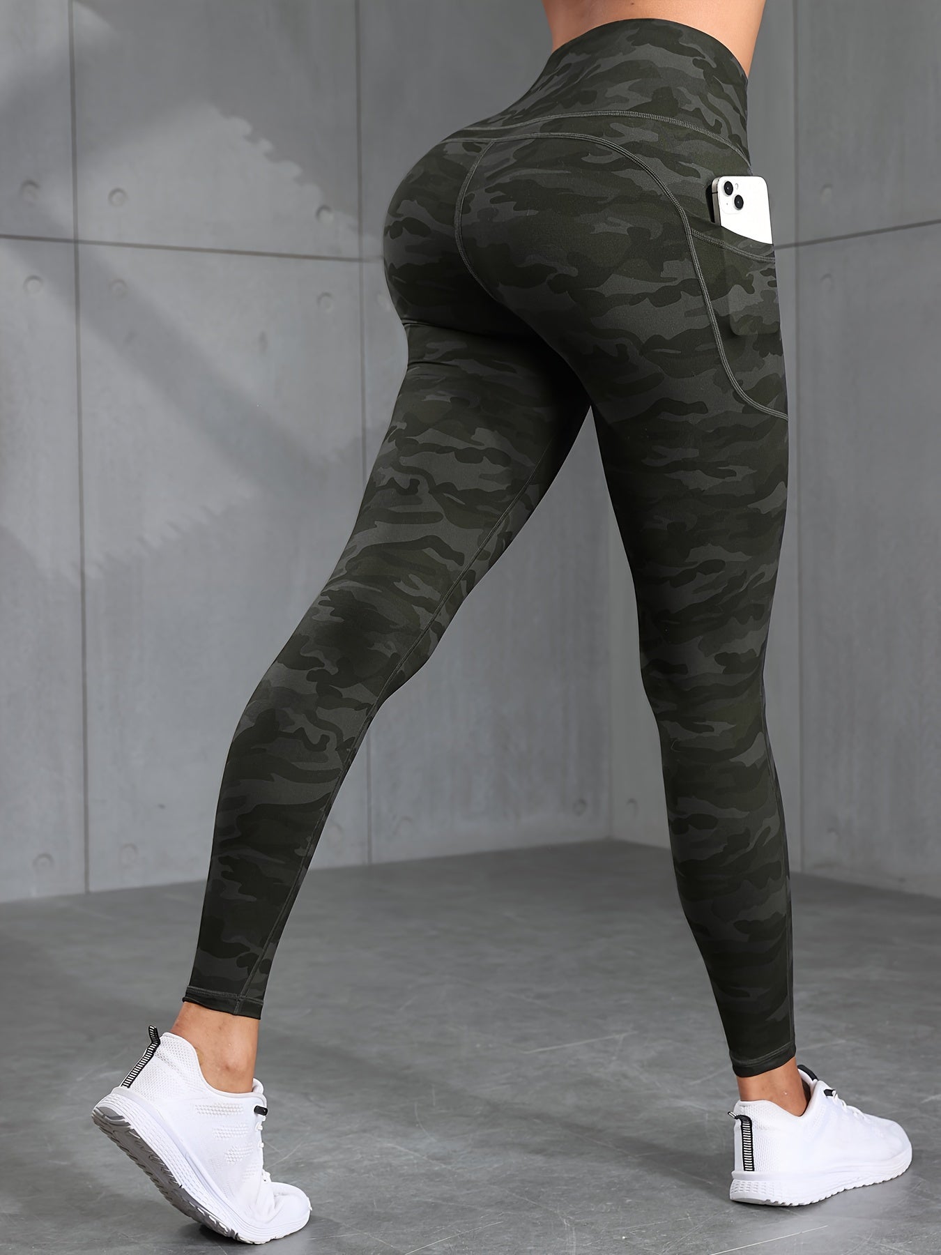 Women's Camouflage High-Waisted Yoga Pants with Pocket - All-Season Knit Fabric, Mid-Stretch, Sports Style, Polyester Material