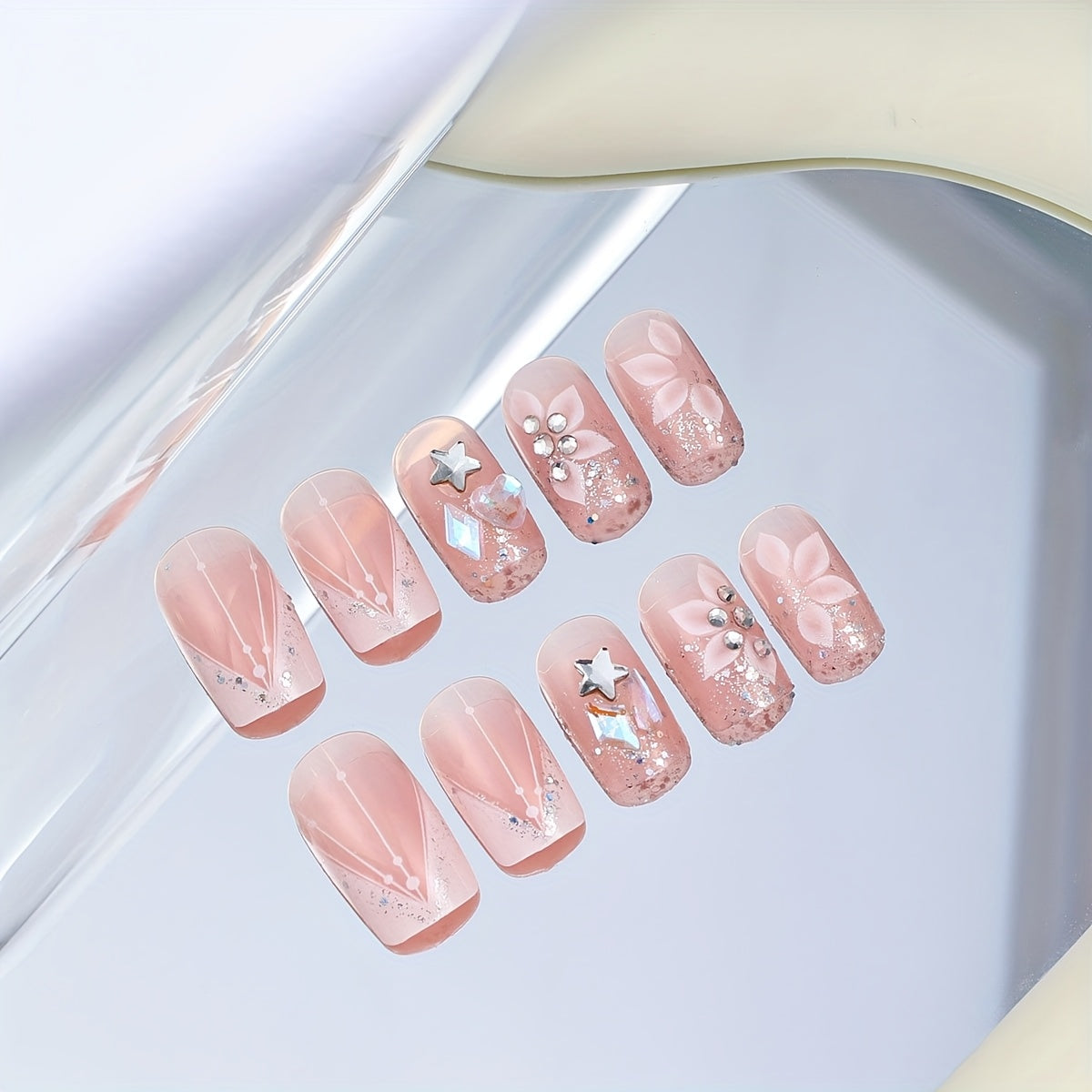 24pcs Elegant French White Glitter Flower Short Square Press-On Nails with Jelly Adhesive Tabs & Nail File - Nude & Fair Tone, Glossy Finish, Wearable Artificial Nail Set, Nail Art Decor|Floral Nail Design|Shiny Finish, Nail