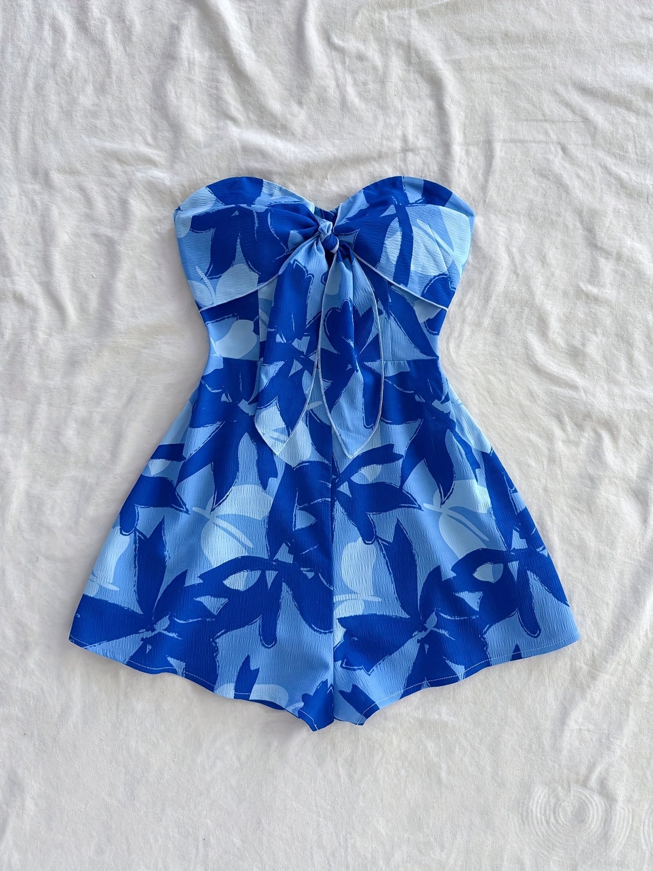 Women'S Blue Watercolor Silhouette Print Off-Shoulder Twist Dress - Casual Summer Style, Floral Pattern, Open Back Design, V-Neck with Tie Waist Detail, V-Neck Dress