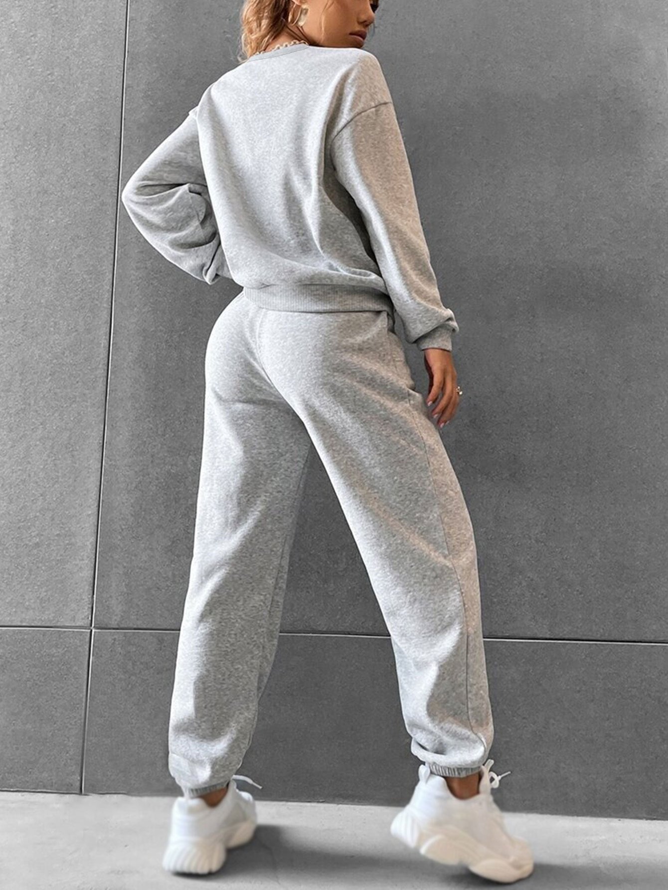 Women'S Casual Stylish Geometric Letter Pattern Printed Pullover And Sweatpants Set - Long Sleeves, Round Neck, Polyester Blend, Perfect Choice for Autumn And Winter.