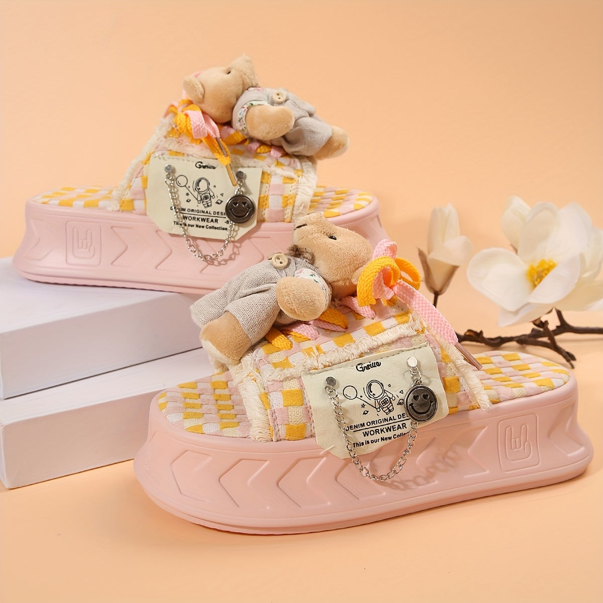 Women's Cute Bear Charm Slide Sandals - Comfy Thick Sole Pink Platform Shoes with Checkered Pattern, Casual Open-Toe Design for Casual Attire, Strappy Sandals