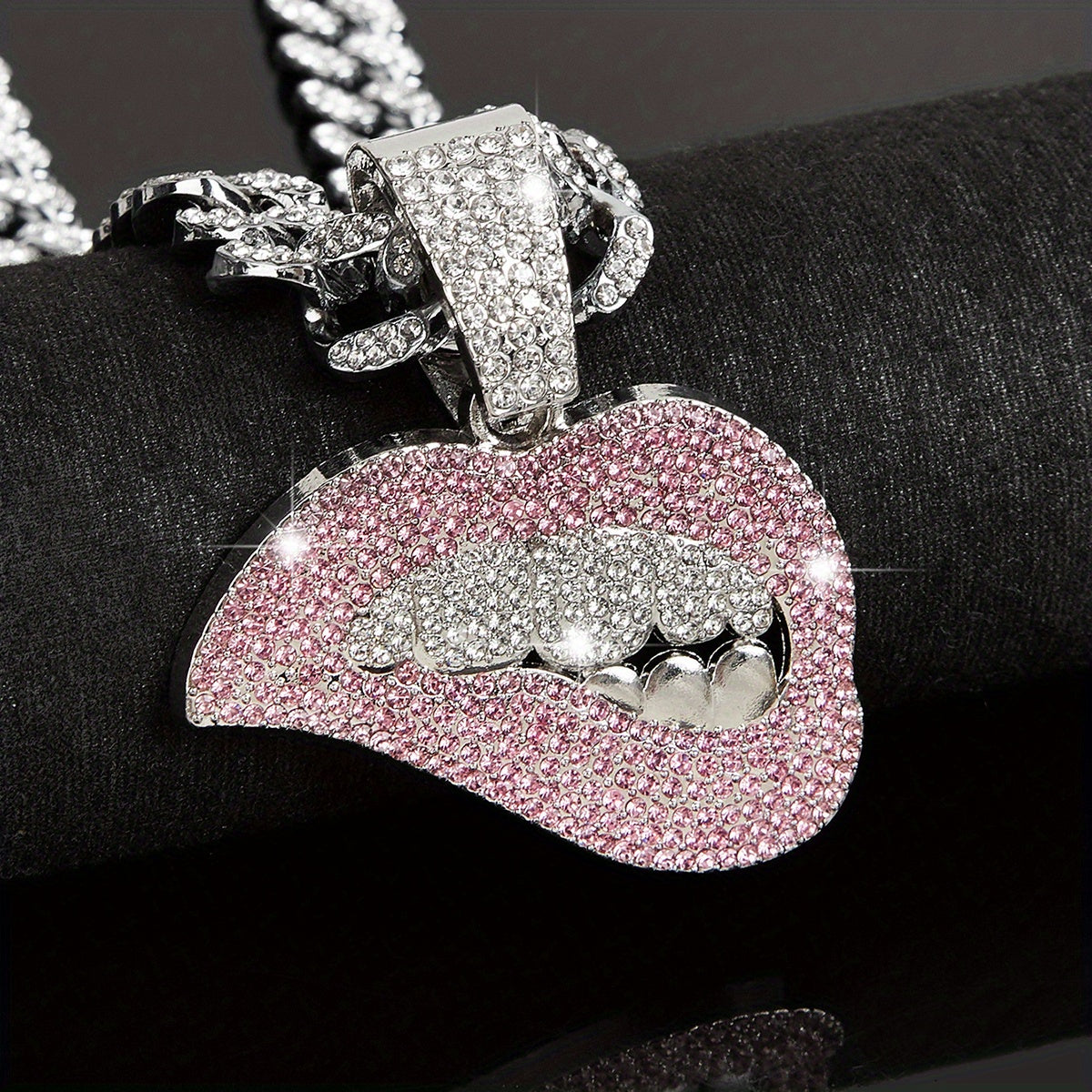 Women's Pink Rhinestones Red Lips Exquisite Cuban Necklace Party Jewelry Holiday Travel Decor Accessories