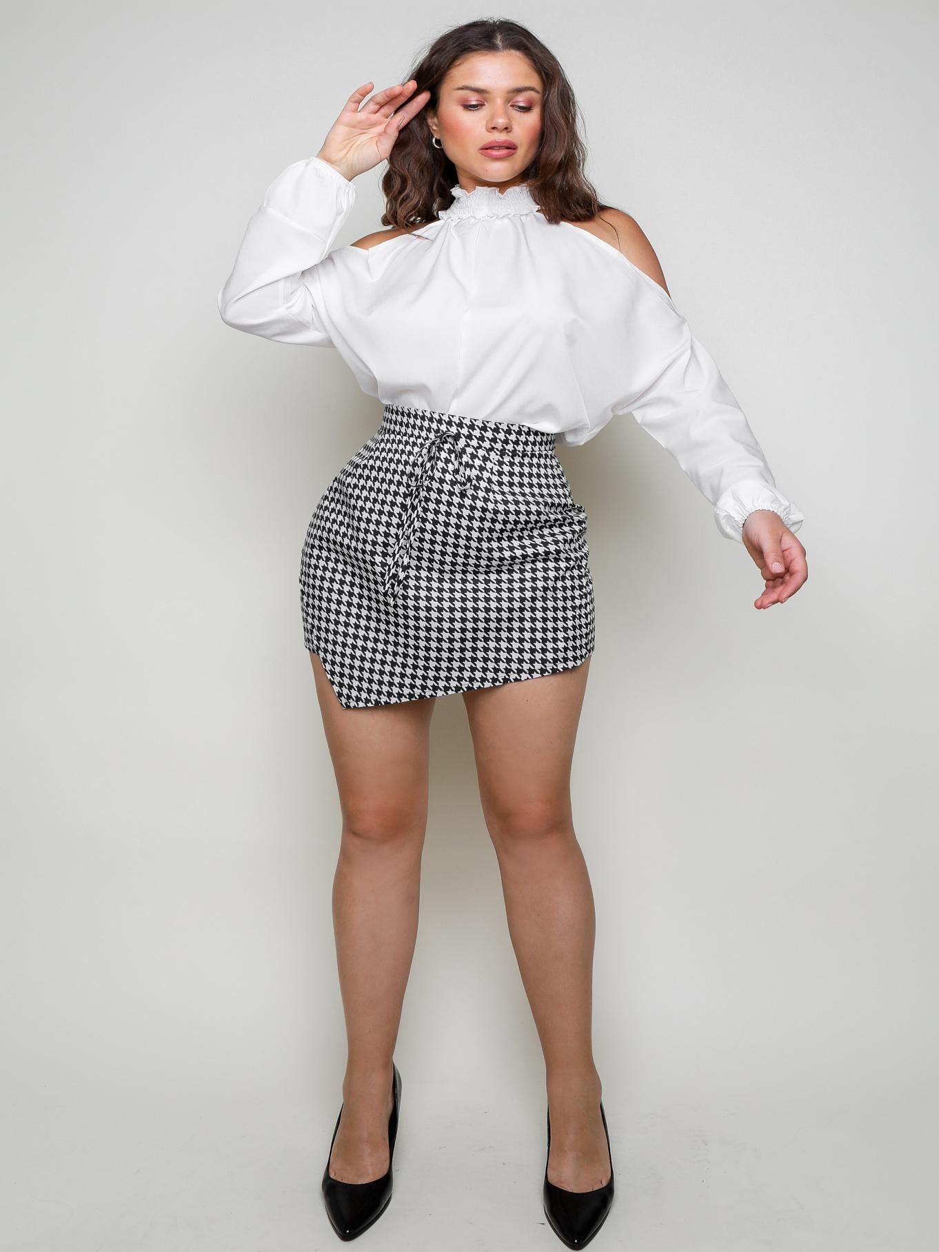 NEW COLD SHOULDER SHIRRED TOP HOUNDSTOOTH PRINT TIE FRONT SKORTS SET
