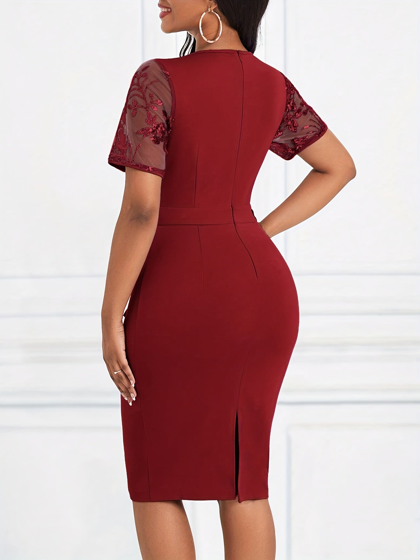 Women'S Elegant Black V-Neck Bodycon Dress with Floral Lace Detail - Short Sleeve, Ruched Waist, Stretch Polyester for All Seasons, Formal Evening Wear | Vneck Dress | Glossy Textur