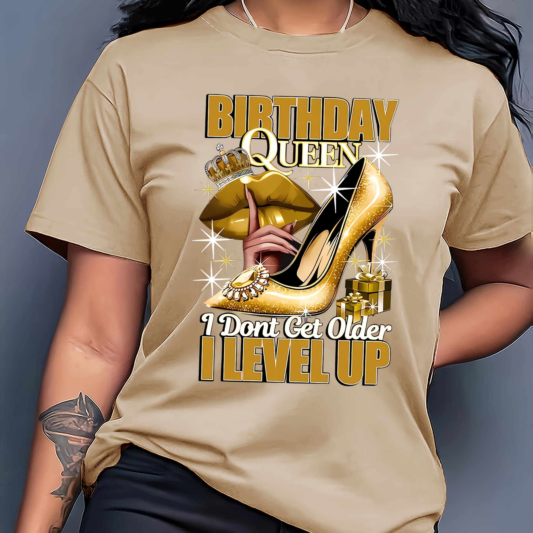 Birthday Queen Printed Women'S T-Shirt - Casual Crew Neck, Short Sleeve Top with High Heels & Crown Design, Perfect for Spring/Summer Celebrations, Birthday Party Apparel | Festive Design | Golden Crown Graphic, Birthday Part