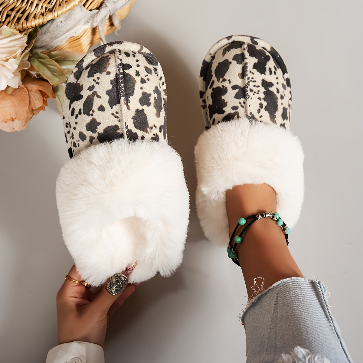 Cozy Winter Plush Slippers for Women - Fashionable Beige with Cow Print, Thick Fleece Lining, Warm & Non-Slip Sole, Comfortable Indoor Footwear, Ladies Slippers