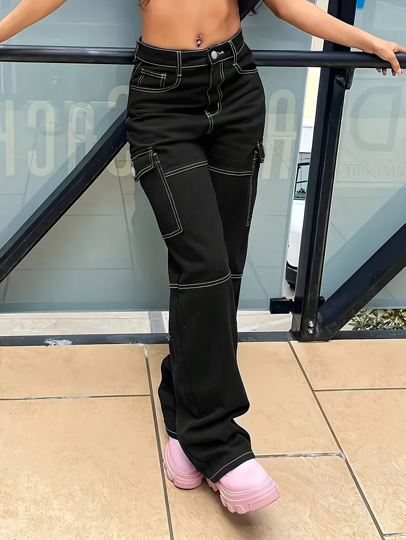 Women's High-Waisted Wide Leg Cargo Jeans with Flap Pockets - Loose Fit Y2K & Kpop Style, Black Straight Leg Denim for Casual Wear, Everyday Fashion Pants | Fashionforward Denim | Nonstretch Denim, Chicsale