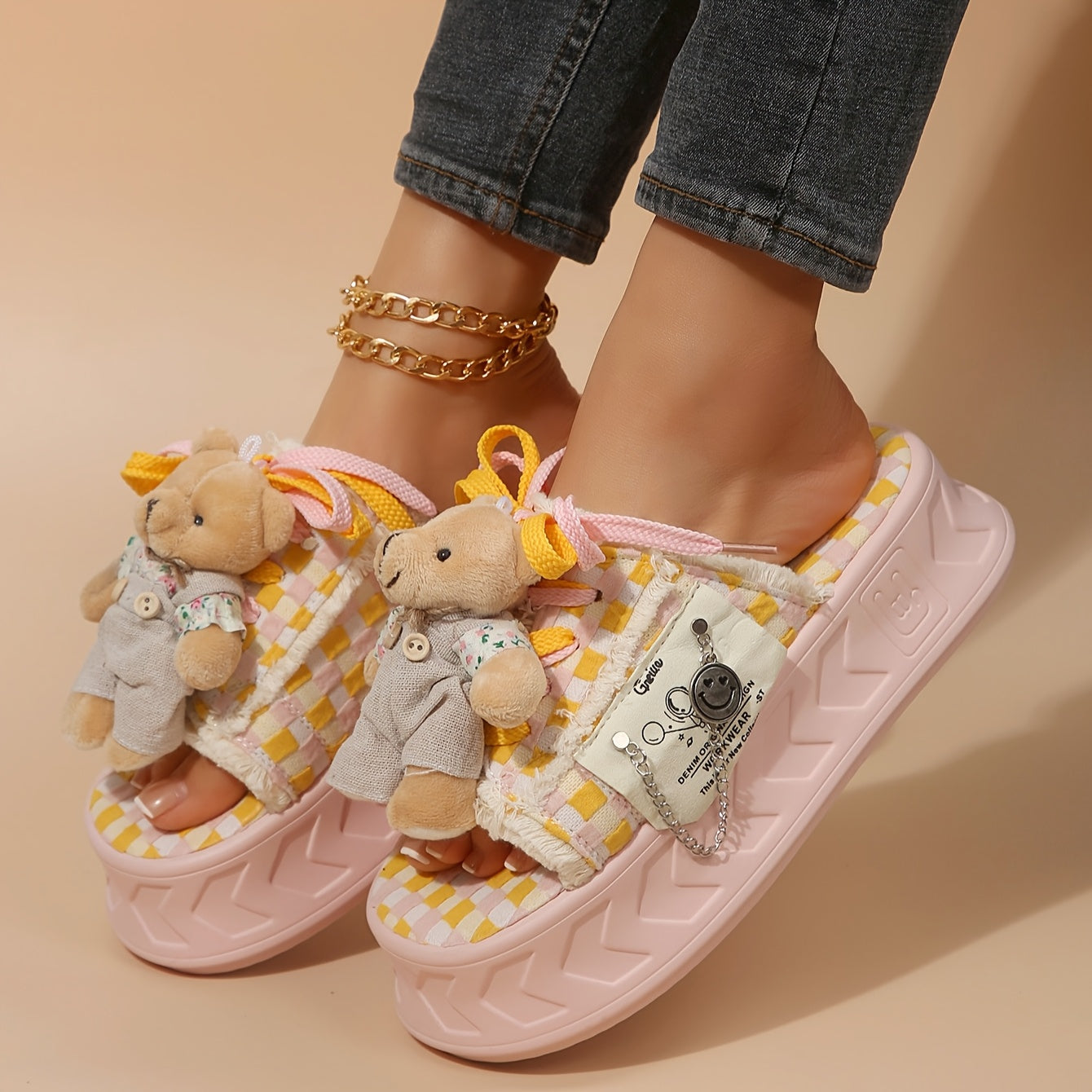 Women's Cute Bear Charm Slide Sandals - Comfy Thick Sole Pink Platform Shoes with Checkered Pattern, Casual Open-Toe Design for Casual Attire, Strappy Sandals