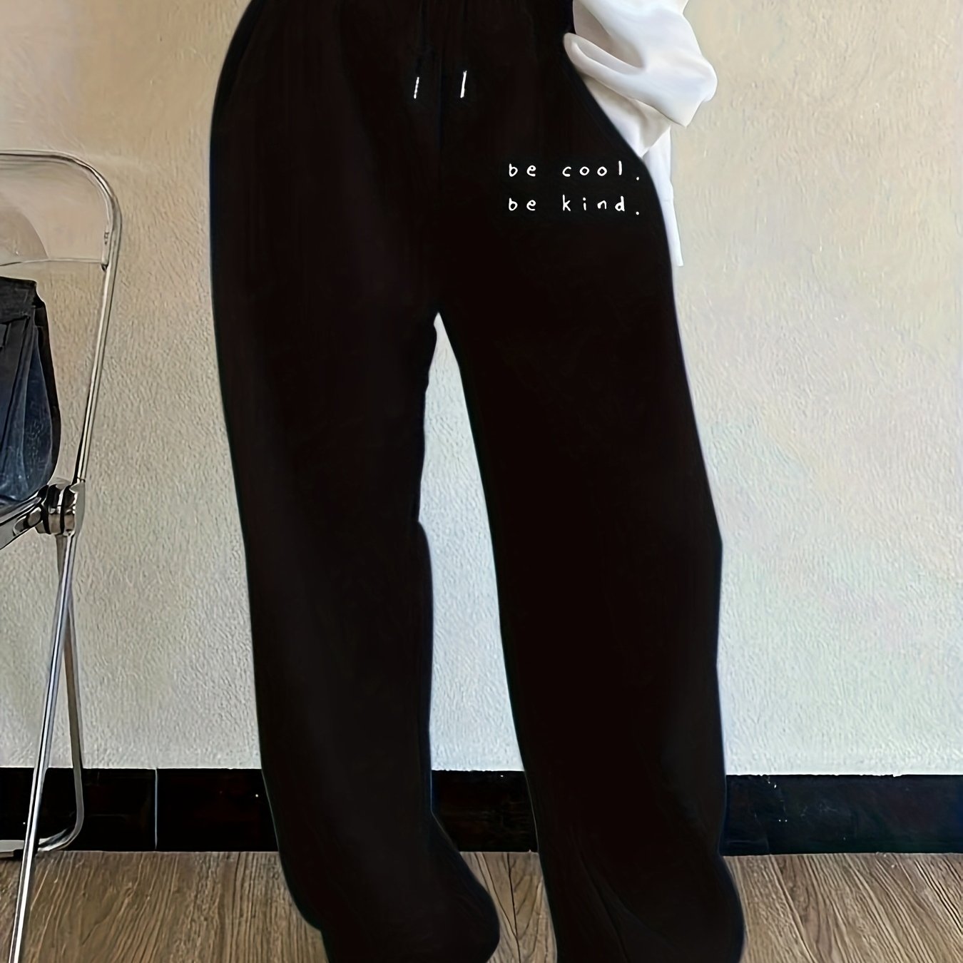 Women's Geometric Print Straight-Leg Jogger Pants with Elastic Waist & Pockets - All-Season Casual Lounge Pants, Machine Washable Black Trousers for Women, Casual Attire, Comfortable Fit