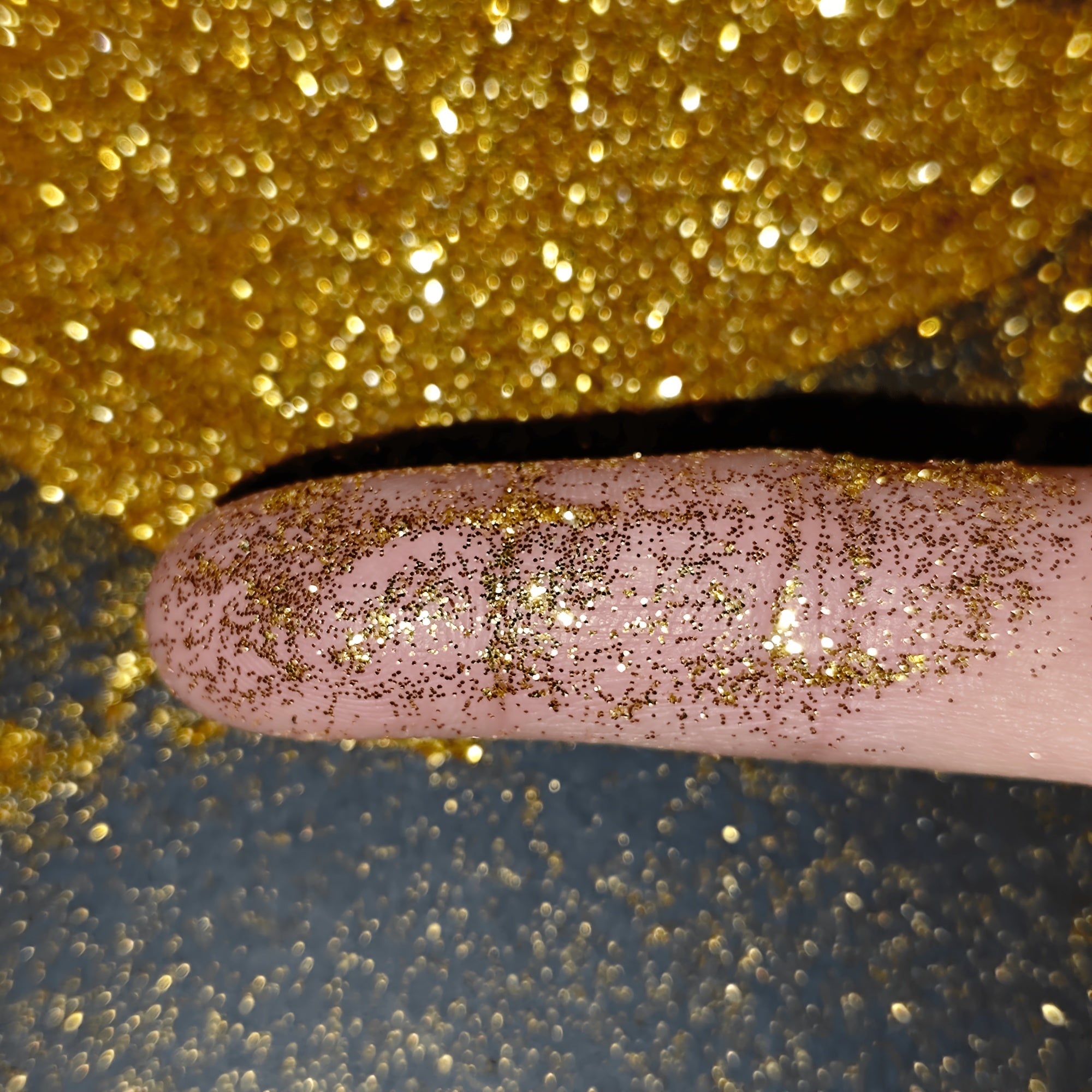 Golden/Laser Golden in Large Quantity, Suitable for DIY Nail Art, Decorative Handmade Gifts, And Celebrations Like Holidays, Birthdays, And Weddings. It Can Also Be Used with Epoxy Resin And for Photography, Sparkling And Shi