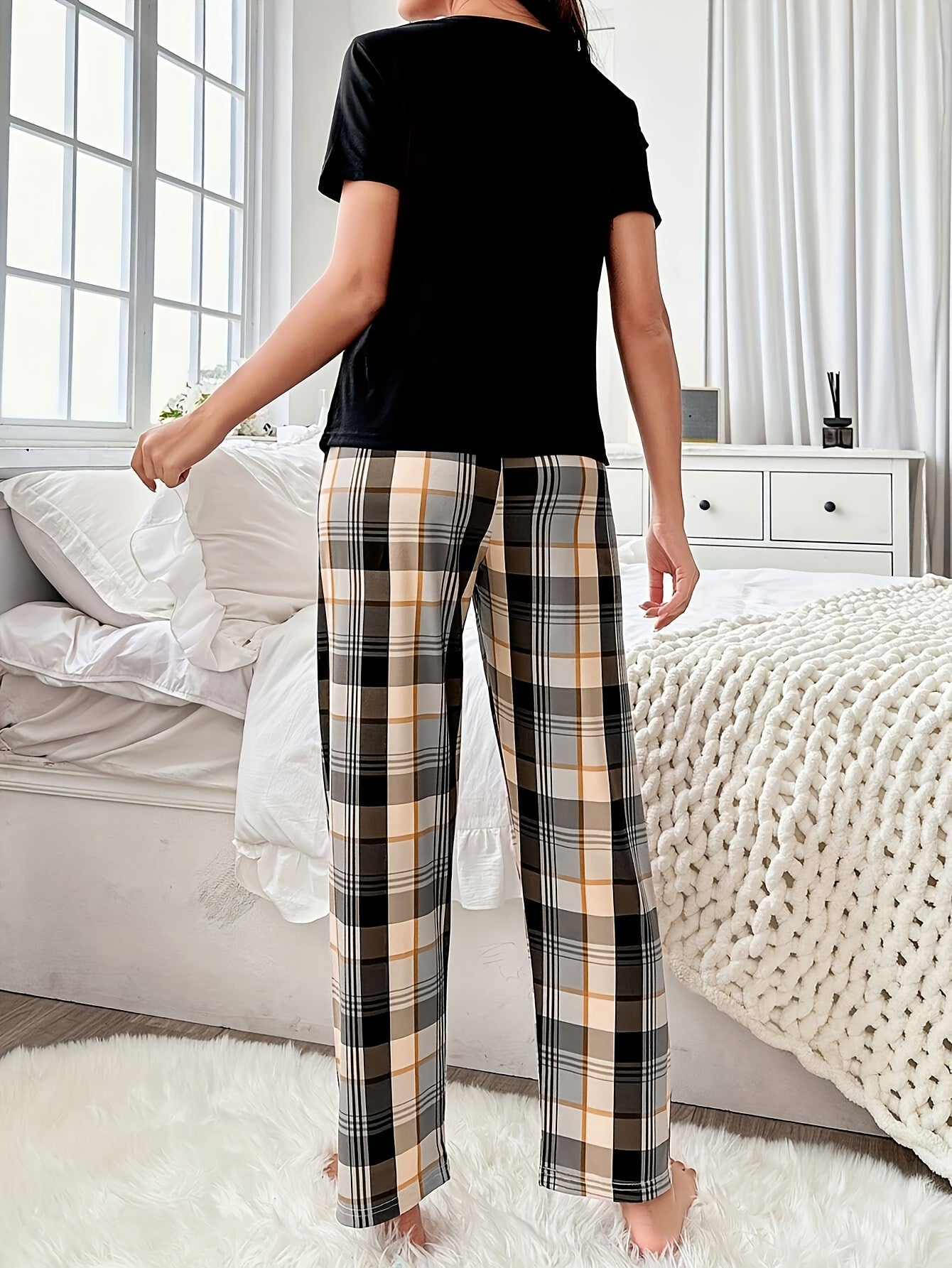 Women's Plaid Heart & Slogan Print Casual Pajama Set, Short Sleeve Round Neck Top & Pants, Comfortable Relaxed Fit
