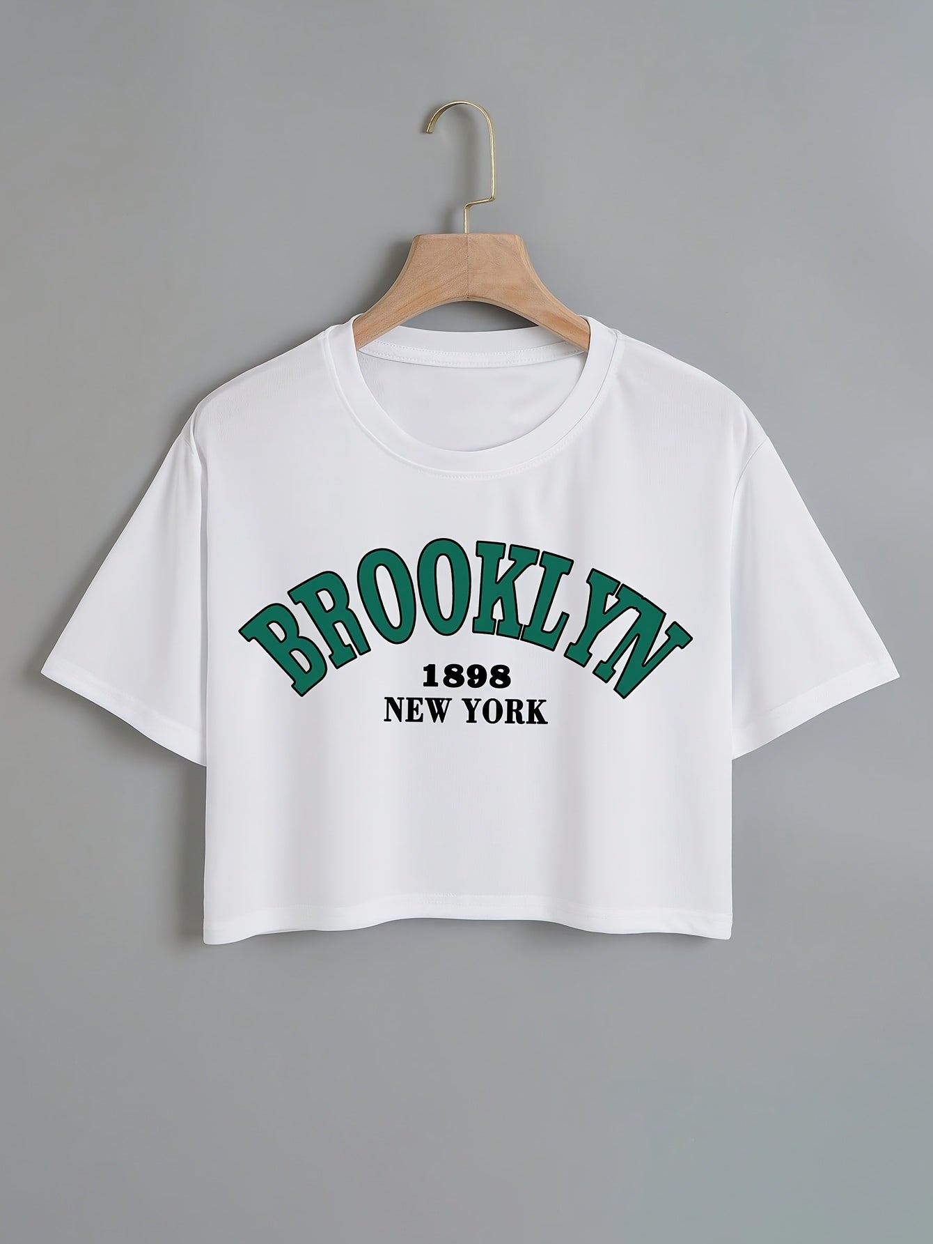 Women's Y2K Casual Cropped T-Shirt - Oversized Loose Fit Short Sleeve Round Neck Tee with Brooklyn New York 1898 Graphic Print, Breathable White Top for All-Season Wear, Ladies T Shirts, Streetwear Fashion, Relaxed Fit Shirt
