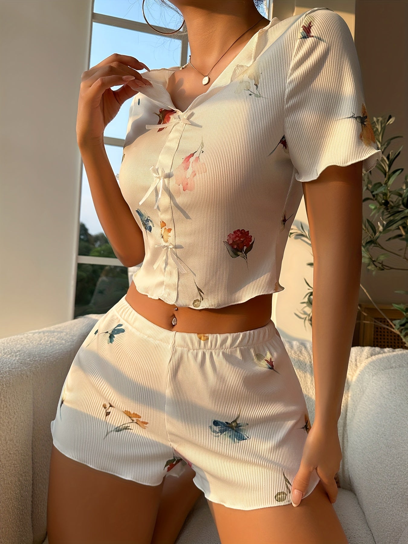 Floral Print Pajama Set, Lapel Bow Cute Short Top & Elastic Waistband Pants - Women's Sleepwear & Loungewear - Soft & Comfortable Fabric - Perfect for Relaxation & Lounging - Ideal Gift for Her