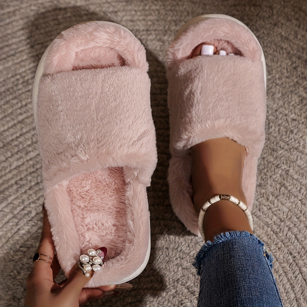 [Cozy Furry Slippers] Comfy Fluffy Furry House Slippers - Single Band Open Toe Platform Fuzzy Shoes - Cozy Warm Home Slippers