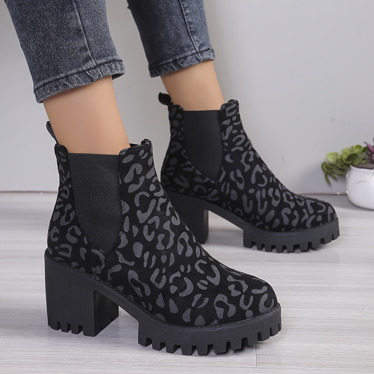 Women's Chunky Heel Short Boots - Fashion Stretch Fabric Sided Boots - Comfortable Ankle Boots - For Women - Suitable for Casual & Party Occasions - Perfect Gift for Fashionistas