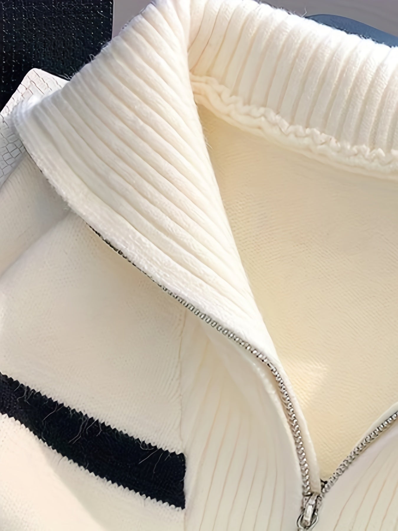 Soft Touch, Chic Striped Zip-Up Sweater for Women - Cozy & Thick, Perfect for Spring/Fall, Machine Washable