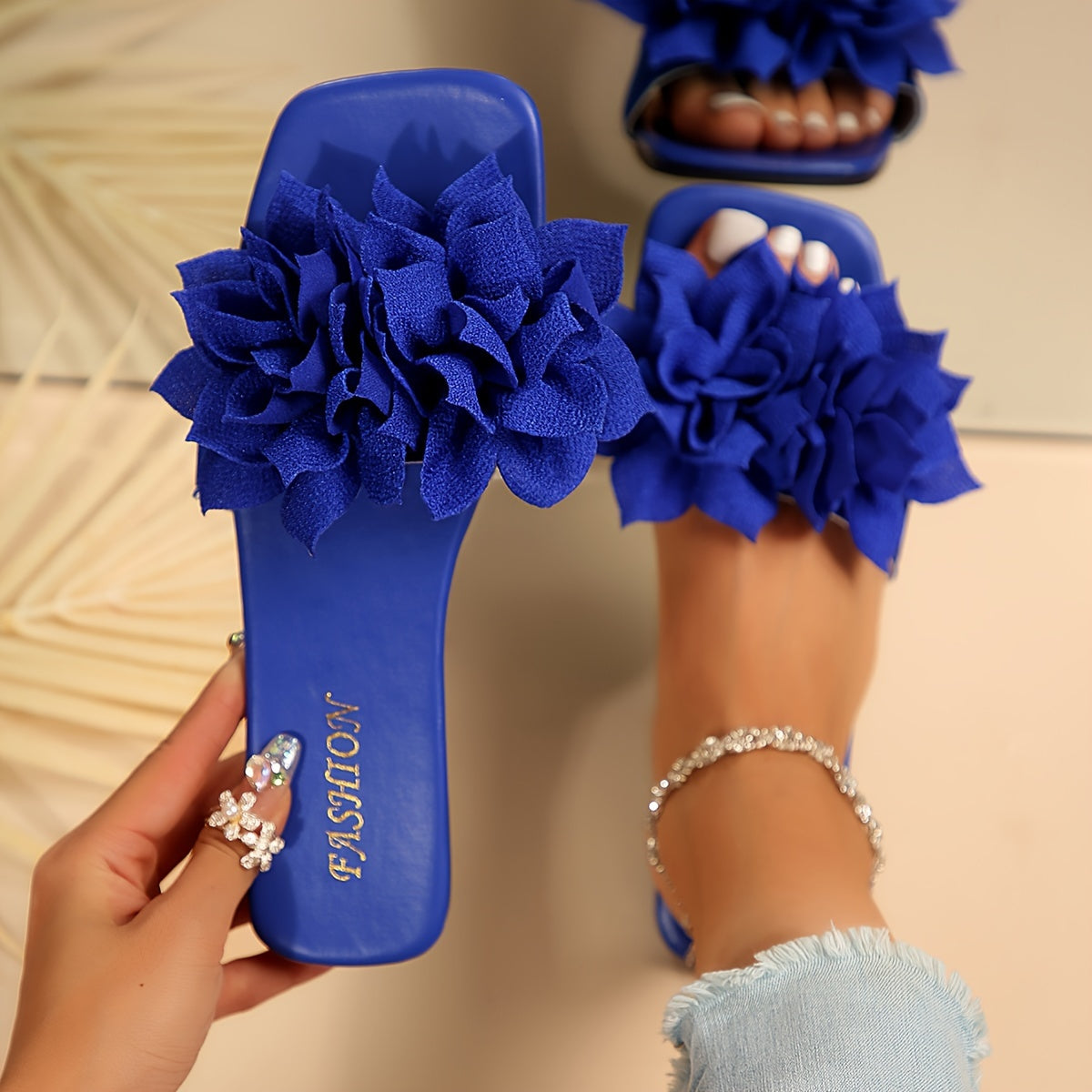 Chic Plus Size Women's Slide Sandals - Comfortable Flat Sole with For Lotus Design, Square Toe, Open-Toe Summer Beach Shoes