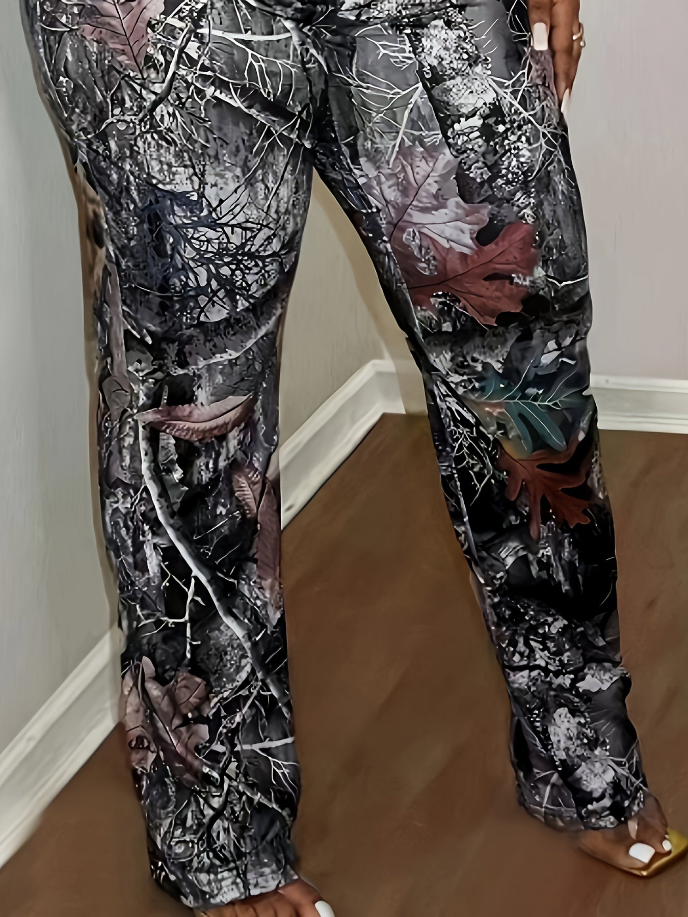 Chic Camo & Branch Print Skinny Pants for Women - Stretchy Polyester Blend, Machine Washable, Sexy High-Waist Design, European And American Style, Slimming