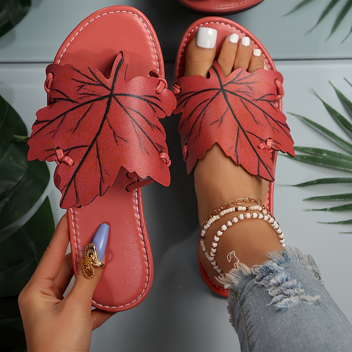 Women'S Maple Leaf Flat Sandals, Lightweight Soft Sole Summer Flats, Casual Beach Slides, All-season Slip-on Open Toe Strappy Back Shoes with TPR Sole