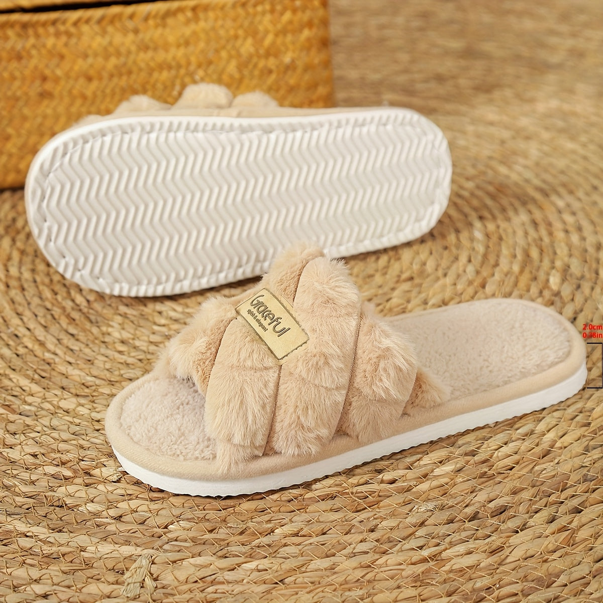 Comfortable And Casual Indoor Slippers for Women, Flat, Open-Toe, for All Seasons.