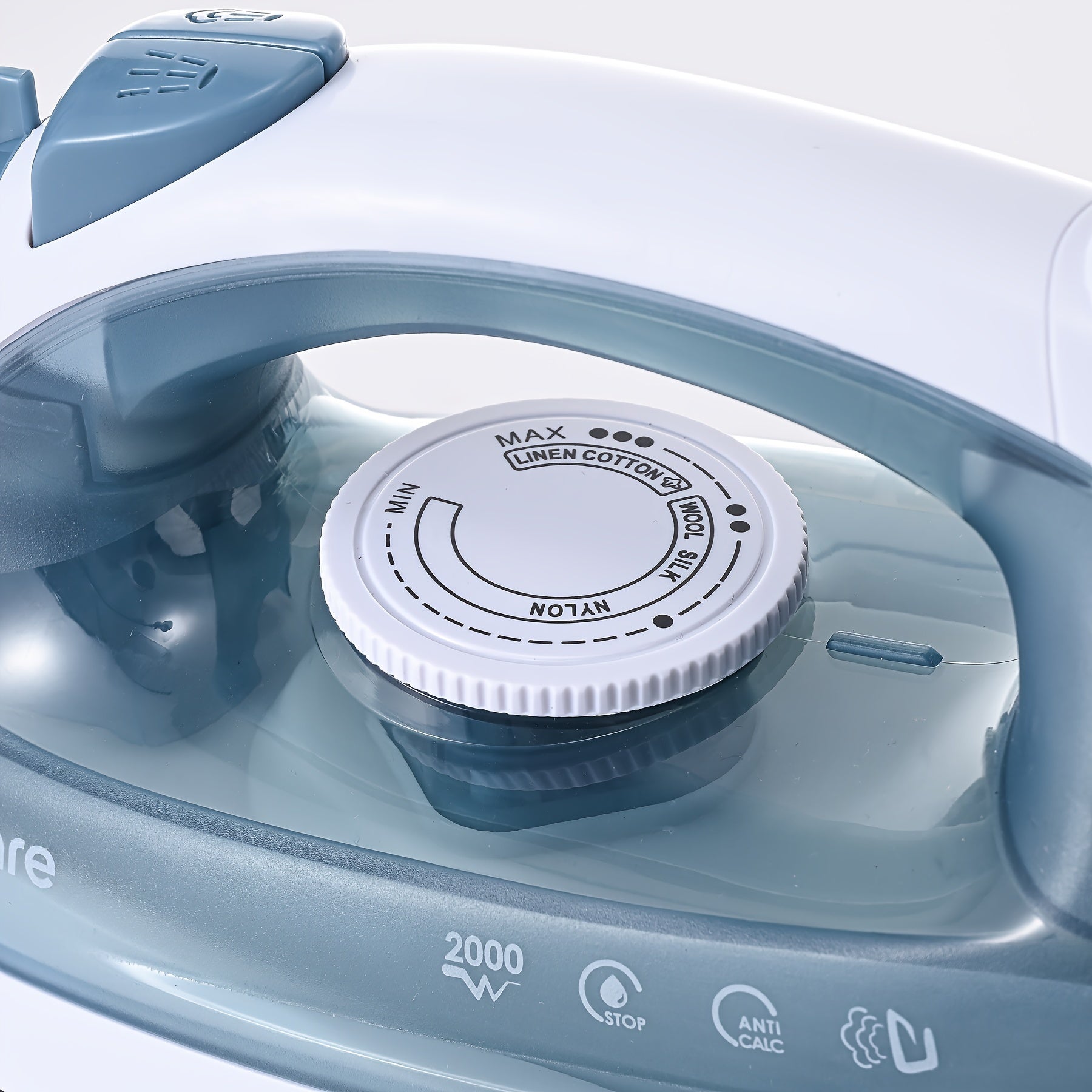 1Pc, Clothes Steam Iron With Non-stick Soleplate And Adjustable Thermostat Control, Equipped With Overheat Safety Protection At 120V