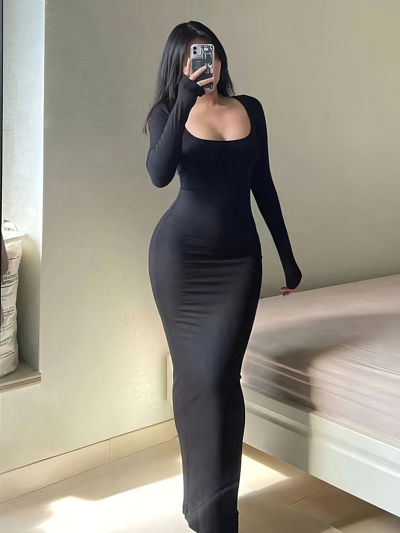 [Sexy Autumn Dress] Ultra-Long Women's Autumn Dress - Form-Fitting, A-Line Silhouette, Long Sleeves, Square Neckline, And a Sexy, Tailored Fit