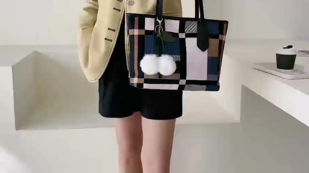 Large Capacity and Versatile Lightweight Tote Bag, Ladies' Fashionable Shoulder Bag for Casual Outing and Daily Commuting