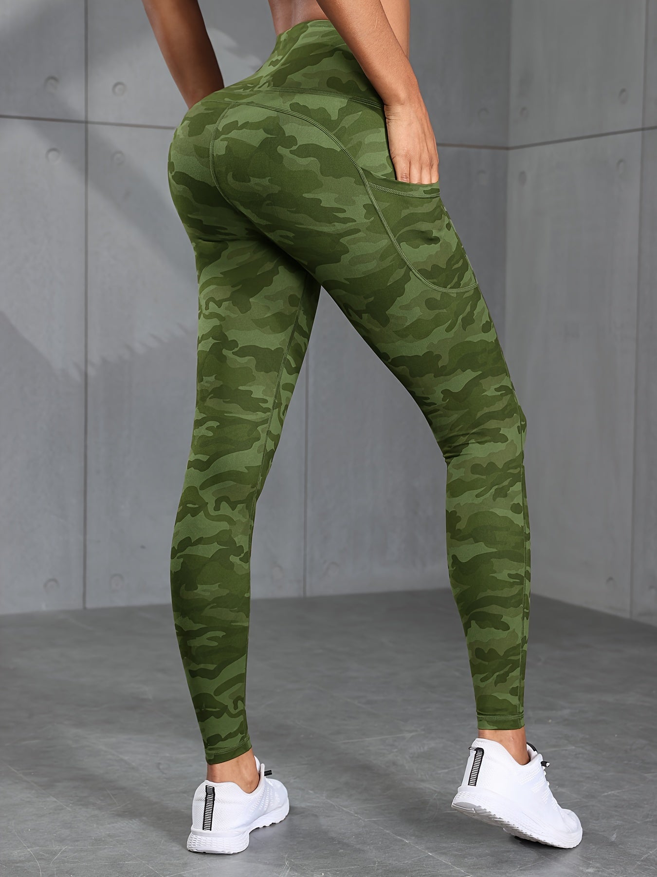 Women's Camouflage High-Waisted Yoga Pants with Pocket - All-Season Knit Fabric, Mid-Stretch, Sports Style, Polyester Material
