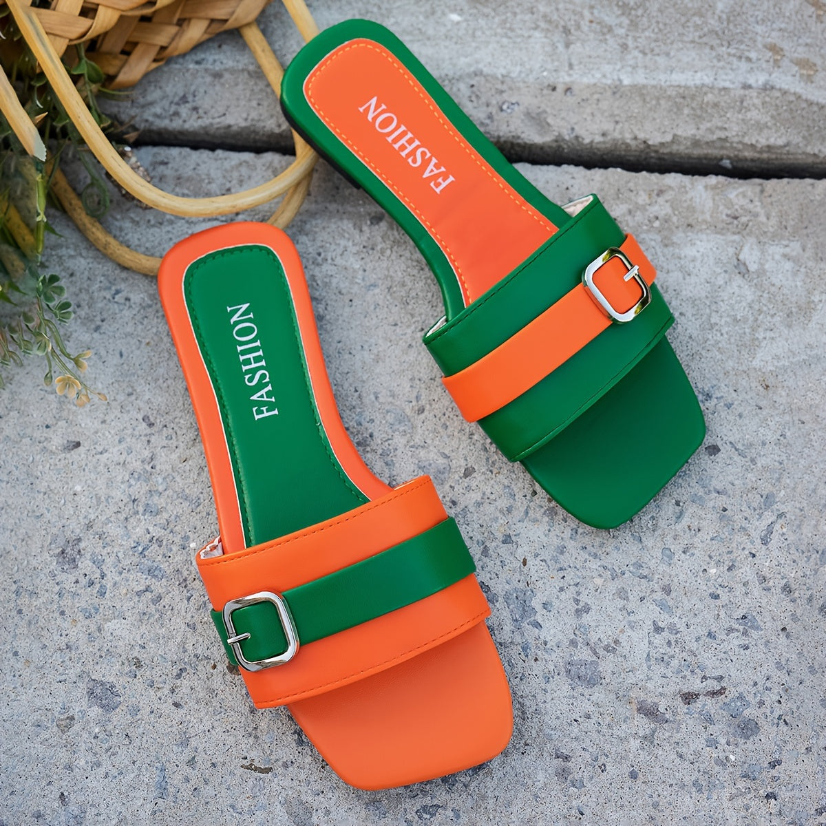 1 Pair Women'S Fashion Slide Sandals - Solid Color Open Toe Flat Heel with Slip-On Closure, Casual Vacation Style, Rubber Sole, Man-Made Materials