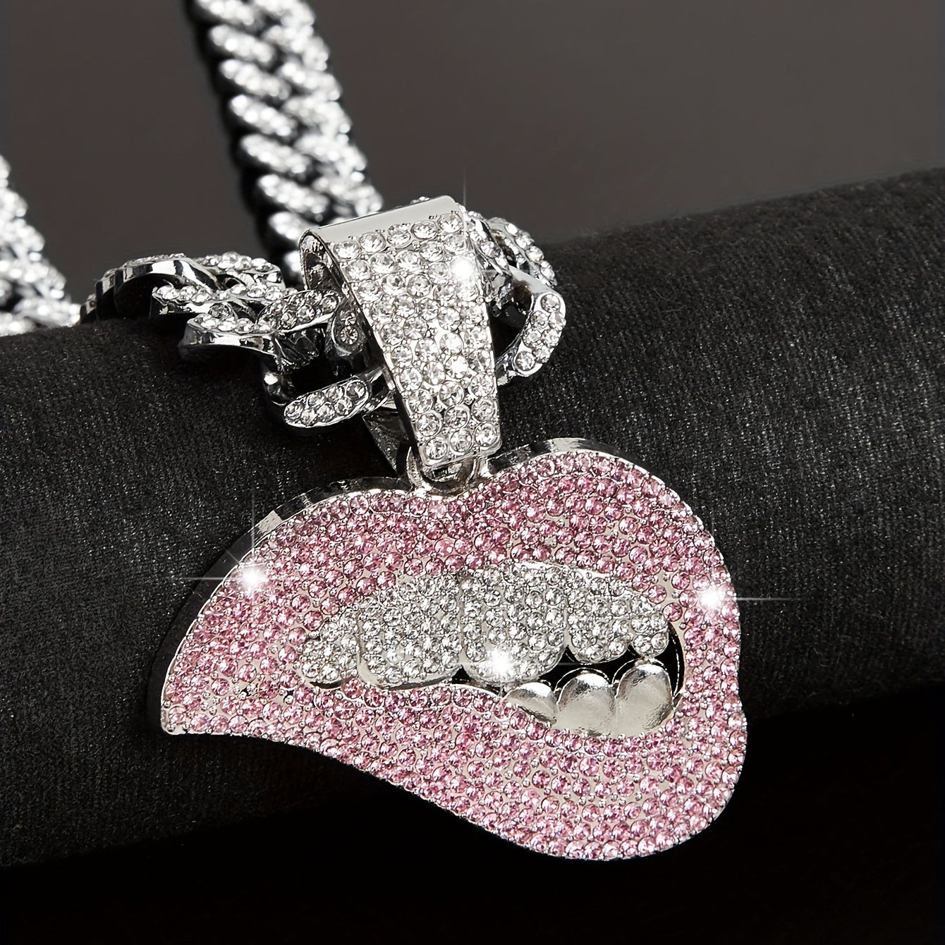 Women's Pink Rhinestones Red Lips Exquisite Cuban Necklace Party Jewelry Holiday Travel Decor Accessories
