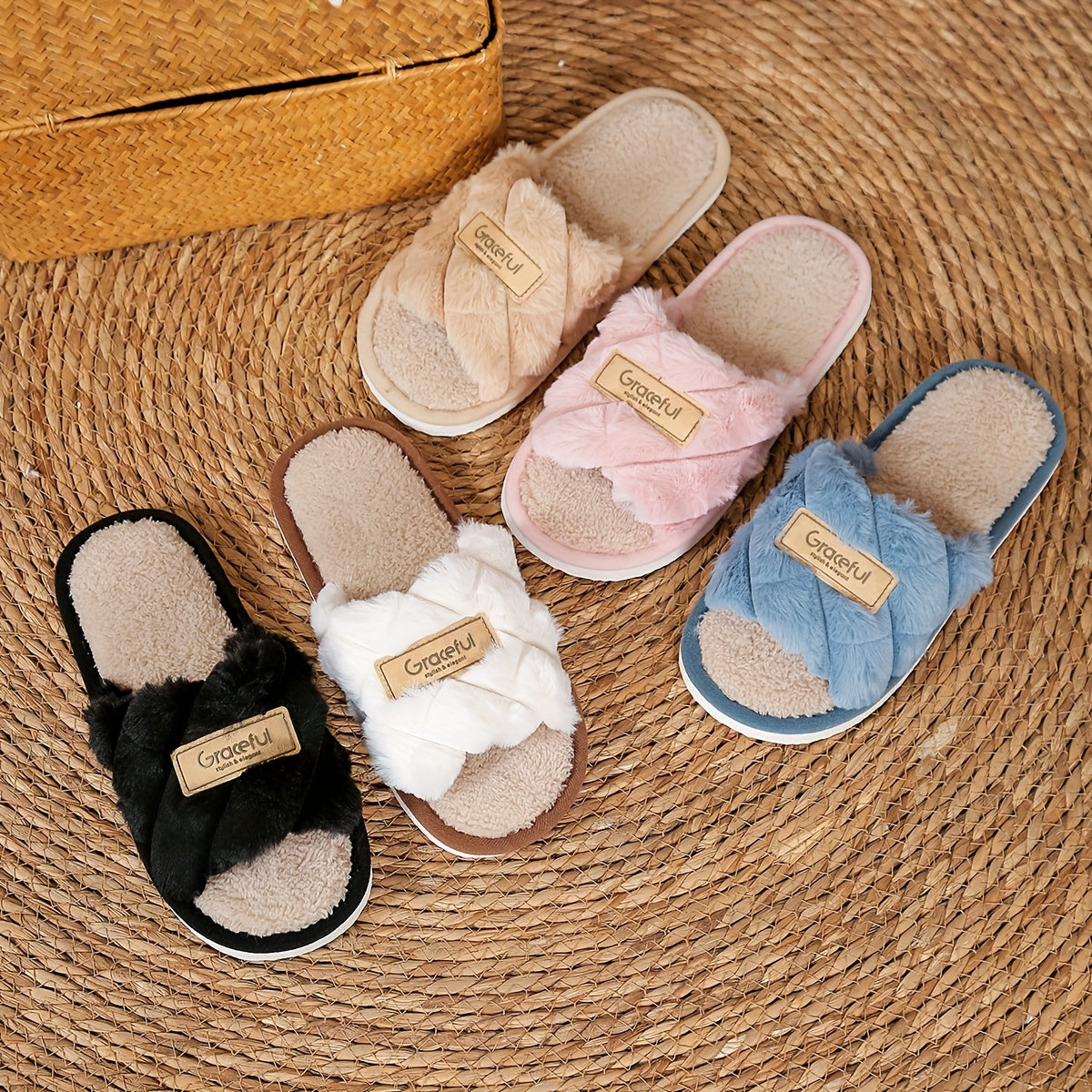 Comfortable And Casual Indoor Slippers for Women, Flat, Open-Toe, for All Seasons.