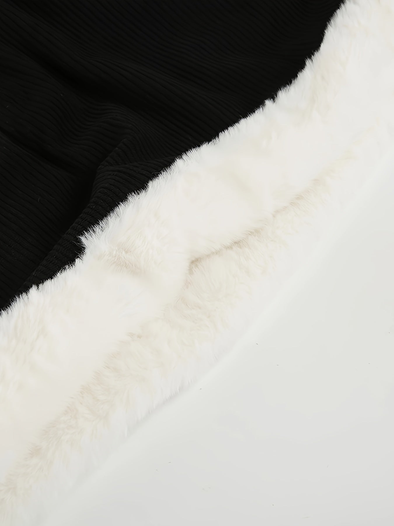 Women'S Autumn & Winter Faux Fur Trim Mini Skirt - Beige, Contrast Fur Detail, Adjustable Waistband with Bow, Stylish Shorts for Casual Attire, Casual Attire|Faux Fur Trim|Adjustable Waistband, Faux Fur Skirt