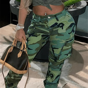 Women'S Y2K Camo Cargo Jeans, Featuring a Vintage Street Style, High-Waisted American Retro Army Green Straight-Leg Jeans for Women, with a Loose Fit And Relaxed Wide-Leg Design, Perfect for a High Street Vibe.