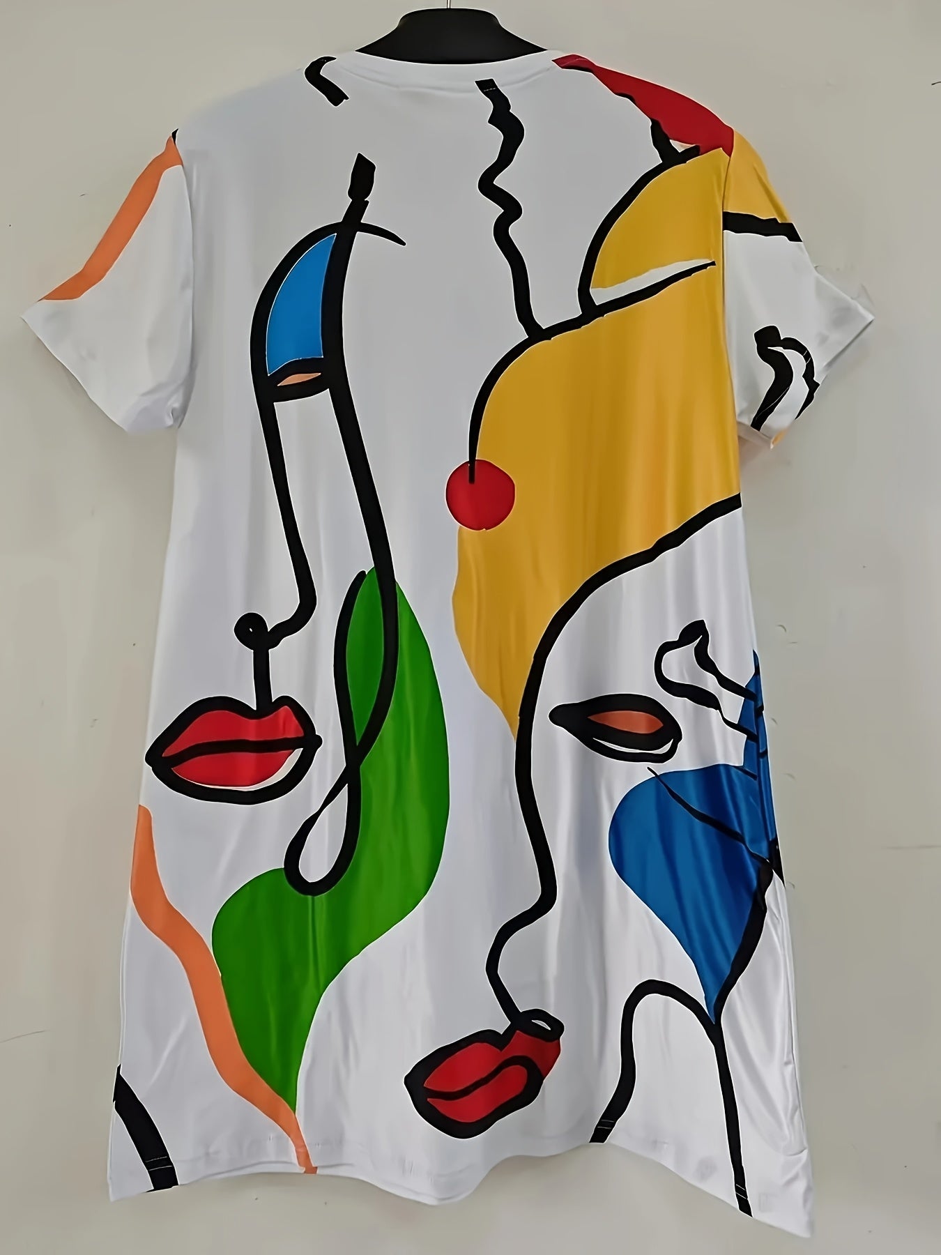 Women'S Casual Summer Dress with Vibrant Abstract Face Print - Short Sleeve, Loose Fit, All-Season, T-Shirt Style, Allseason Dress | Vibrant Print Dress | Comfortable Fit, Plus Size Dress