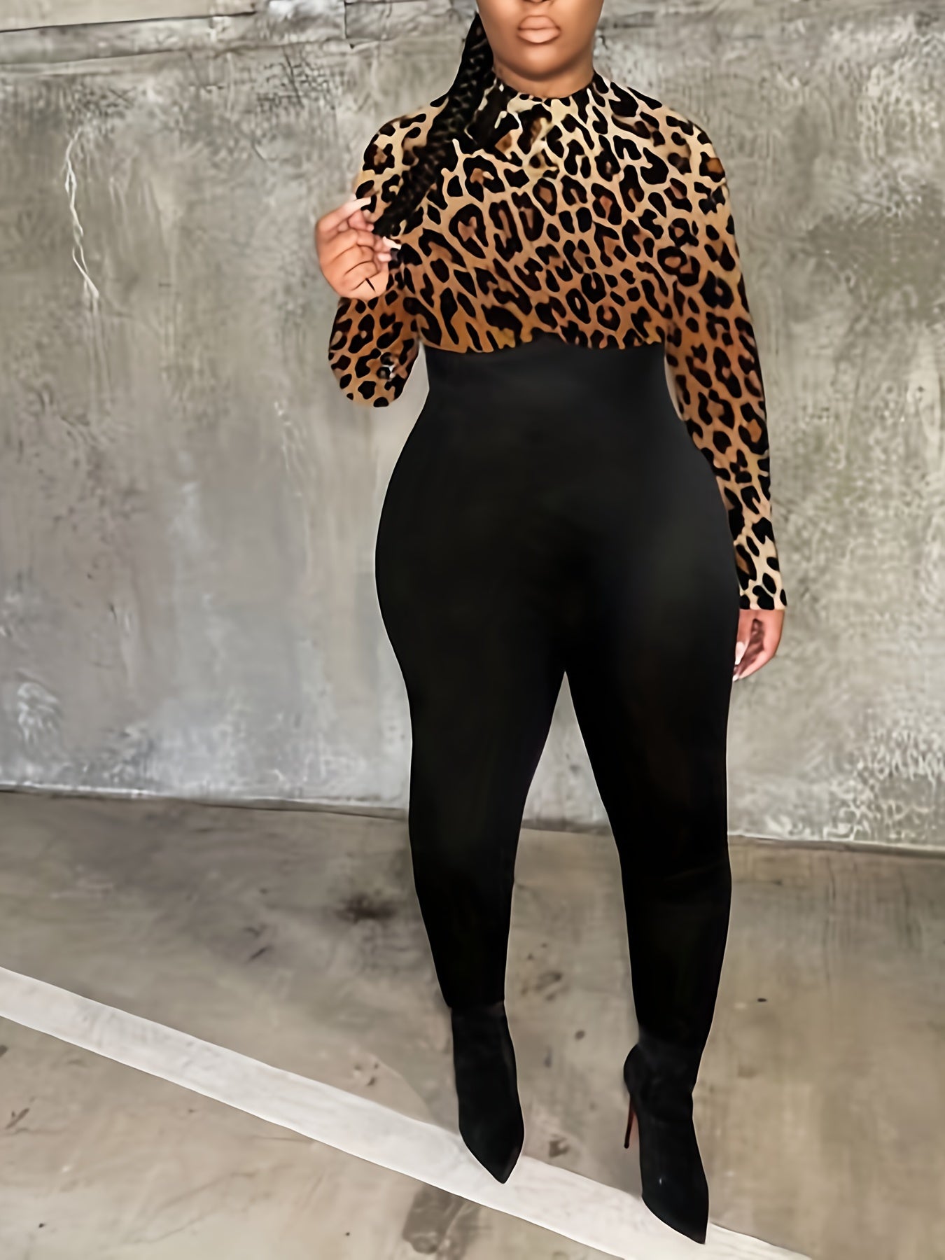 Women's Leopard Print Jumpsuit, Sexy Polyester Knit, Zippered Round Neck, Tight Fit, All-Season, Adult Fashion, One-Piece Romper