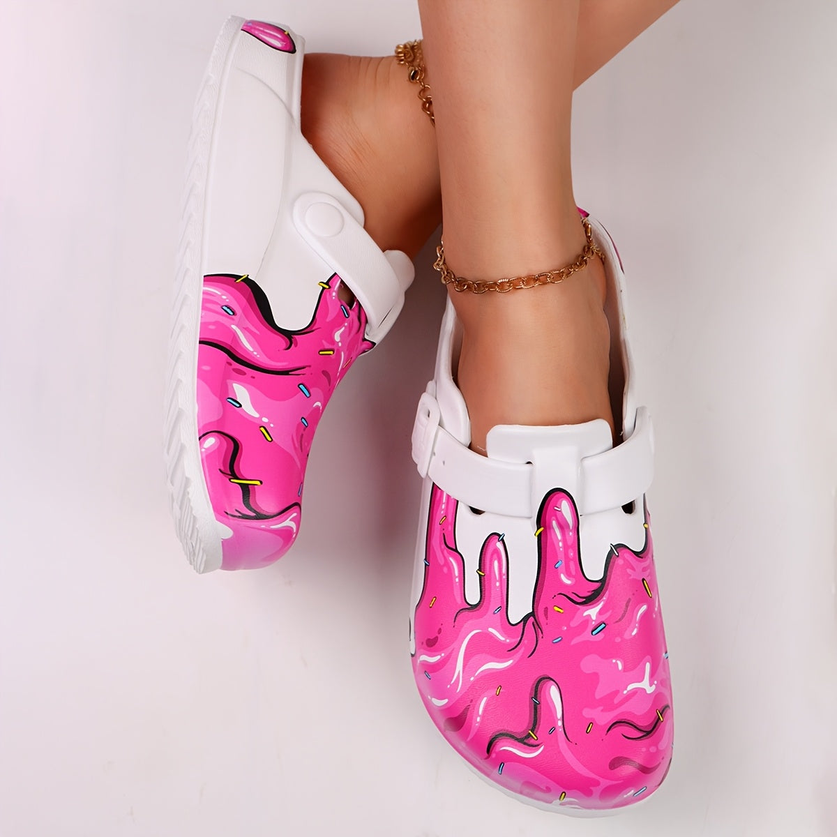 Women's Trendy Tie-Dye & Graffiti Print Clogs - Breathable, Non-Slip EVA Summer Sandals for Beach & Garden