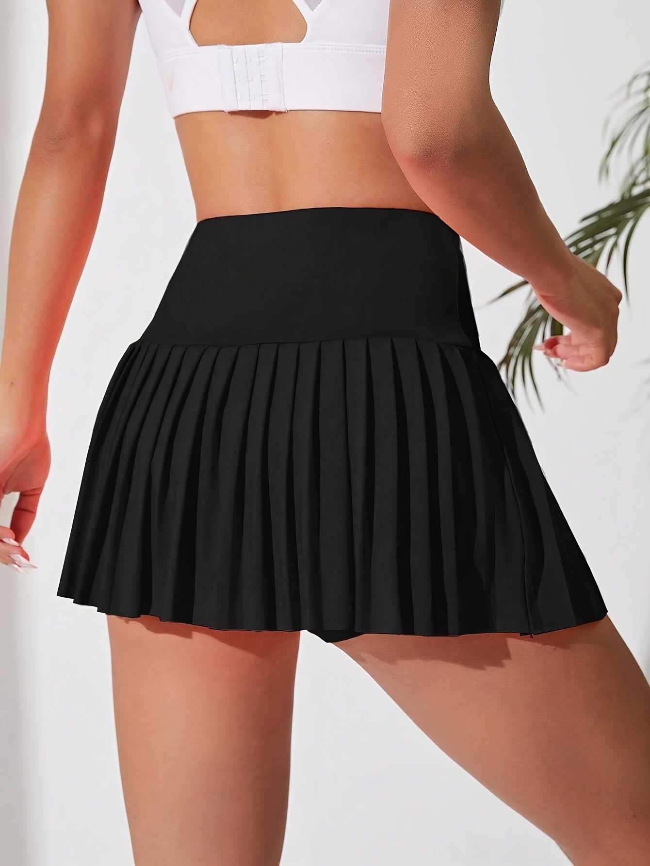 Chic High-Waisted Mini Skirt - Flattering Pleats, Versatile Solid Color, Perfect for Everyday & Athletic Wear