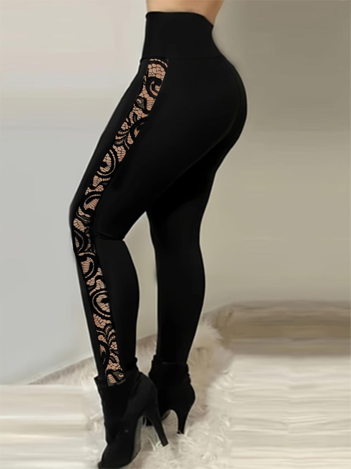 Elegant Women's High-Waist Lace-Trimmed Slim-Fit Leggings - Stretchy & Comfortable, Black with Intricate Floral Design, Machine Washable, Perfect for All Seasons