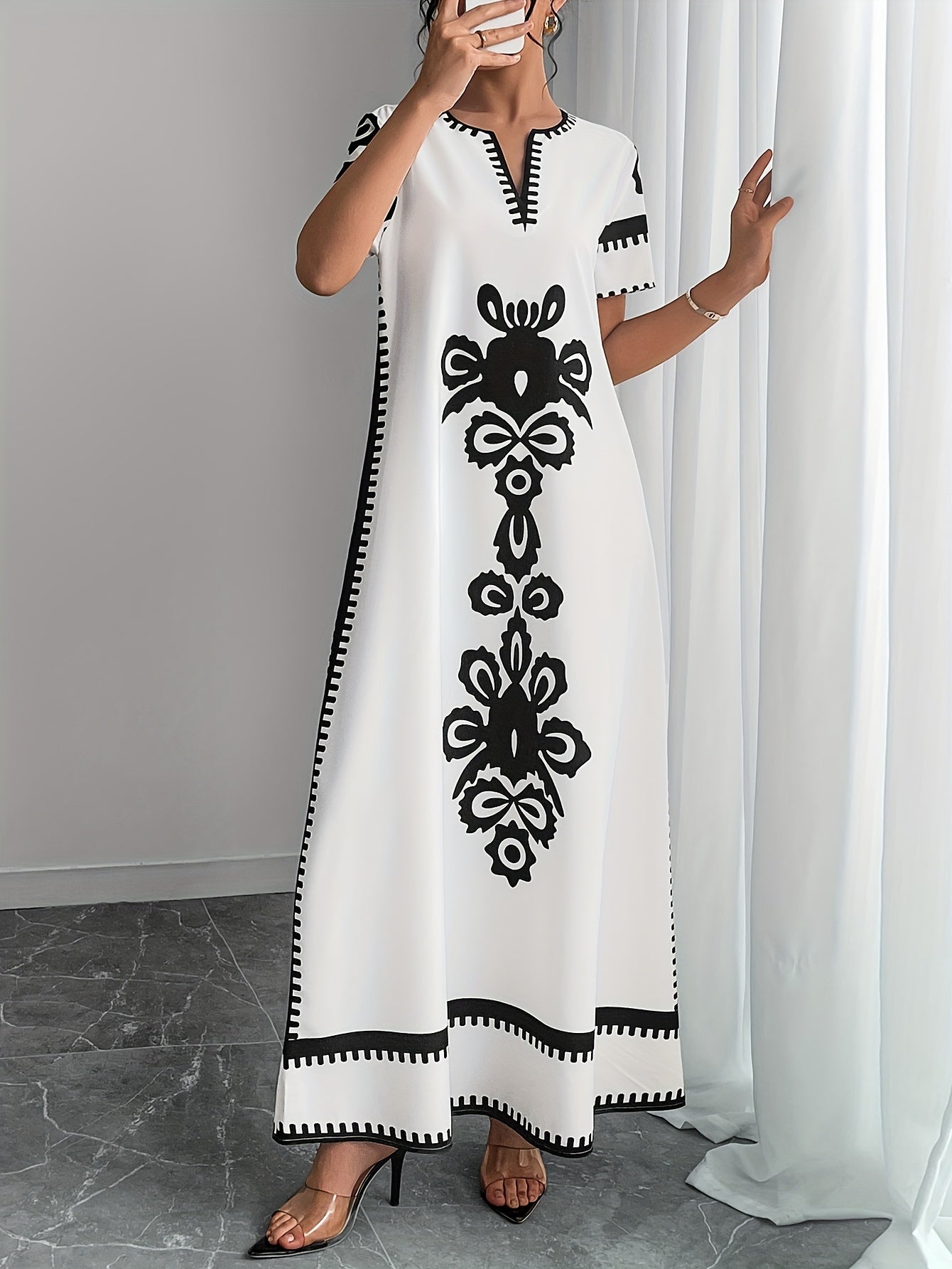 Women'S Elegant White & Black Floral Print Maxi Dress with Keyhole Detail - Casual Polyester Tunic Dress for Summer, Middle Eastern Ethnic Style, Lightweight & Breathable, Perfect for Casual Attire, Summer Casual Wear | Flora